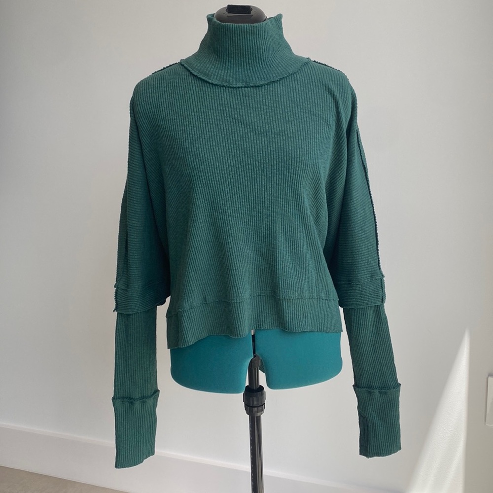 NWT We the Free green sweater, oversized fit, M